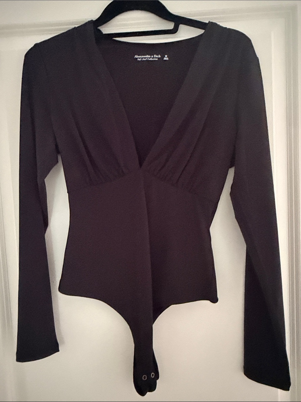Abercrombie & Fitch Black V-Neck Long-Sleeve Bodysuit